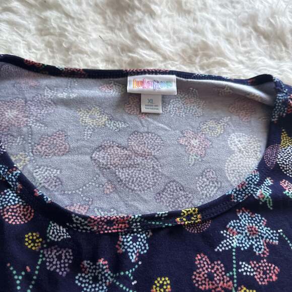 LuLaRoe Disney Collection Irma Tunic Top Minnie Mouse Floral Navy Blue - Picture 2 of 5